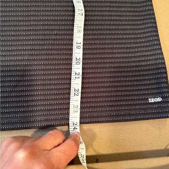 Izod Sleeveless Golf Shirt - Size Small - Picture 7 of 8